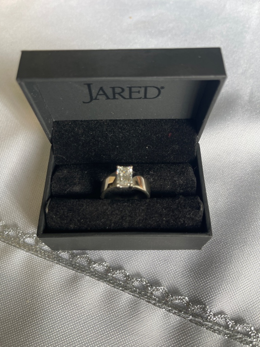 14 k White gold Emerald Cut  Lab diamond ring ❤️❤️❤️